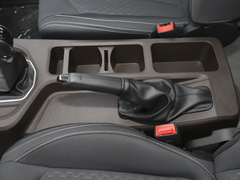 2022款 1.6L 长轴创富型 7座
