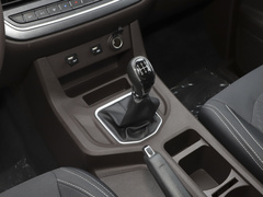 2022款 1.6L 长轴创富型 7座