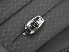 2022款 1.6L 长轴创富型 7座
