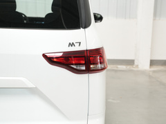 2022款 1.6L 长轴创富型 9座