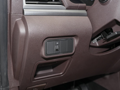 2022款 1.6L 长轴创富型 9座