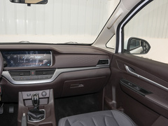 2022款 1.6L 长轴创富型 9座