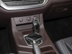 2022款 1.6L 长轴创富型 9座