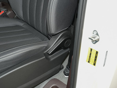 2022款 1.6L 长轴创富型 9座