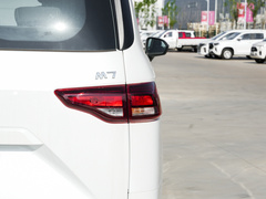 2022款 1.6L 长轴创富型 9座
