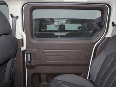 2022款 1.6L 长轴创享型 7座
