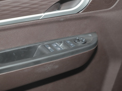 2022款 1.6L 长轴创享型 7座