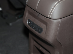 2022款 1.6L 长轴创享型 7座