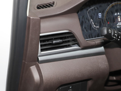 2022款 1.6L 长轴创享型 7座