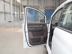 2022款 1.6L 长轴创享型 7座