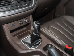 2022款 1.6L 长轴营运版 7座