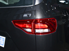 2022款 2.0L 长轴创富型 7座