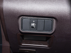 2022款 2.0L 长轴创富型 7座