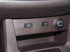 2022款 2.0L 长轴创富型 7座