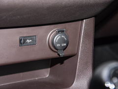 2022款 2.0L 长轴创富型 7座