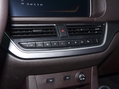2022款 2.0L 长轴创富型 7座