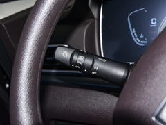 2022款 2.0L 长轴创富型 7座
