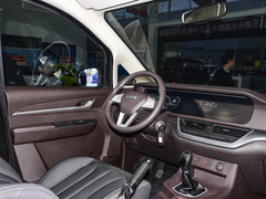 2022款 2.0L 长轴创富型 7座