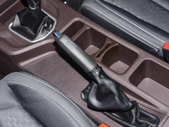 2022款 2.0L 长轴创富型 7座