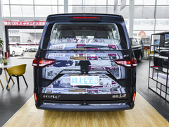 2022款 2.0L 长轴商务型 9座