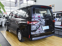 2022款 2.0L 长轴商务型 9座