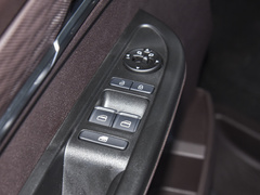 2022款 2.0L 长轴商务型 9座