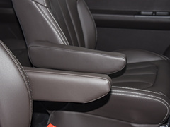 2022款 2.0L 长轴商务型 9座