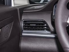 2022款 2.0L 长轴商务型 9座