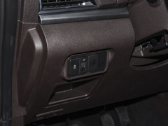 2022款 2.0L 长轴商务型 9座