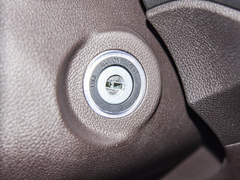 2022款 2.0L 长轴商务型 9座