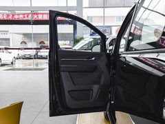 2022款 2.0L 长轴商务型 9座