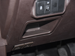 2022款 2.0L 长轴商务型 9座