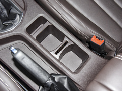 2022款 2.0L 长轴商务型 9座