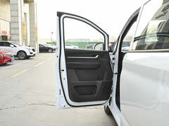 2022款 2.0L 长轴营运版 9座