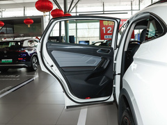 2023款 改款 330TSI 两驱尊崇旗舰版
