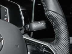 2023款 改款 330TSI 两驱尊崇旗舰版
