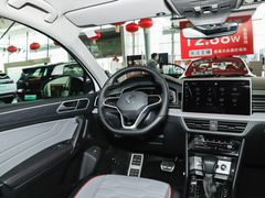 2023款 改款 330TSI 两驱尊崇旗舰版