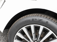 2023款 2.0T 200PS R-DYNAMIC 青春运动版