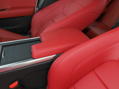 2023款 2.0T 250PS R-DYNAMIC S进取运动版