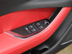 2023款 2.0T 250PS R-DYNAMIC S进取运动版