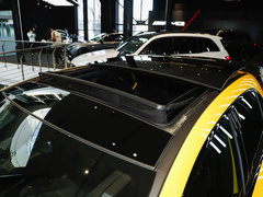 2023款 AMG A 35 4MATIC 灿日特别版
