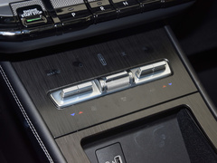 2023款 2.0T 两驱尊享版