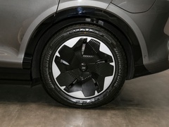 2023款 100kWh Lux四驱版