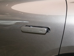 2023款 100kWh Lux四驱版