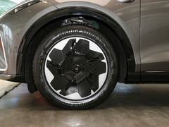 2023款 100kWh Lux四驱版