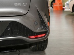 2023款 100kWh Lux四驱版