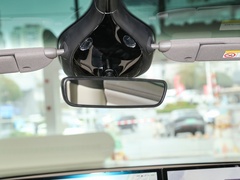 2023款 100kWh Lux四驱版