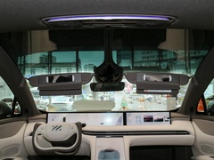2023款 100kWh Lux四驱版
