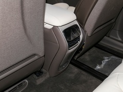 2023款 100kWh Lux四驱版