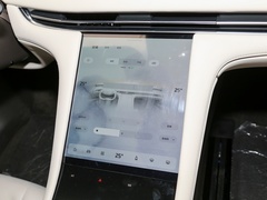 2023款 100kWh Lux四驱版